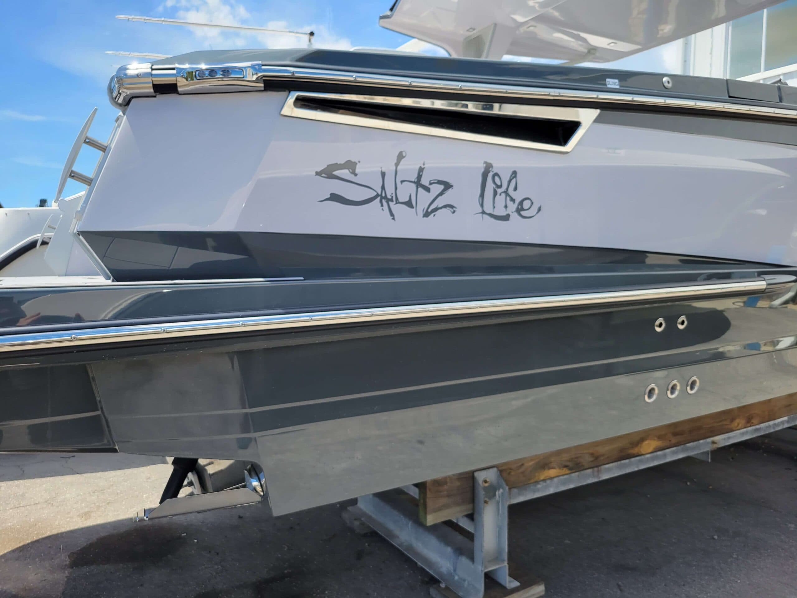 Custom boat graphics marine graphics by Auto Trim Design Bradenton
