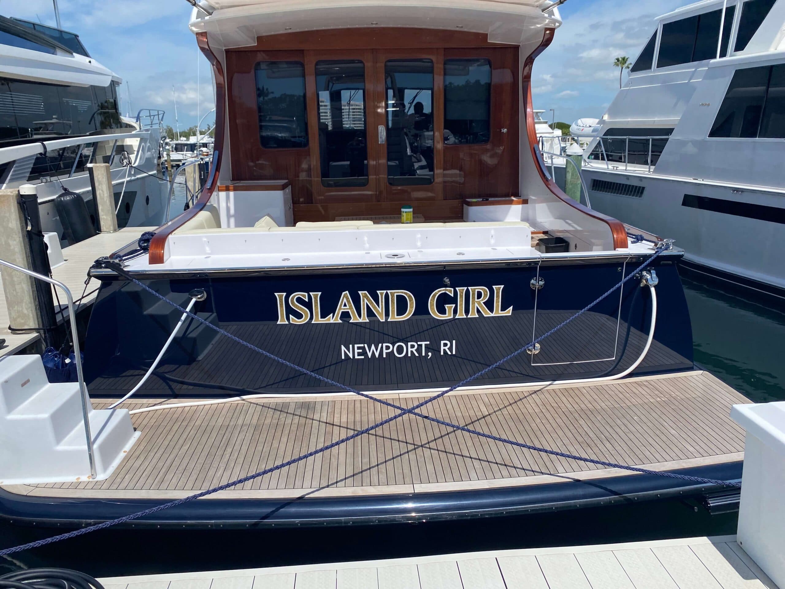 Custom boat graphics marine graphics by Auto Trim Design Bradenton